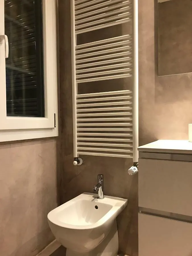 Suite I Gessi ボローニャ アパート